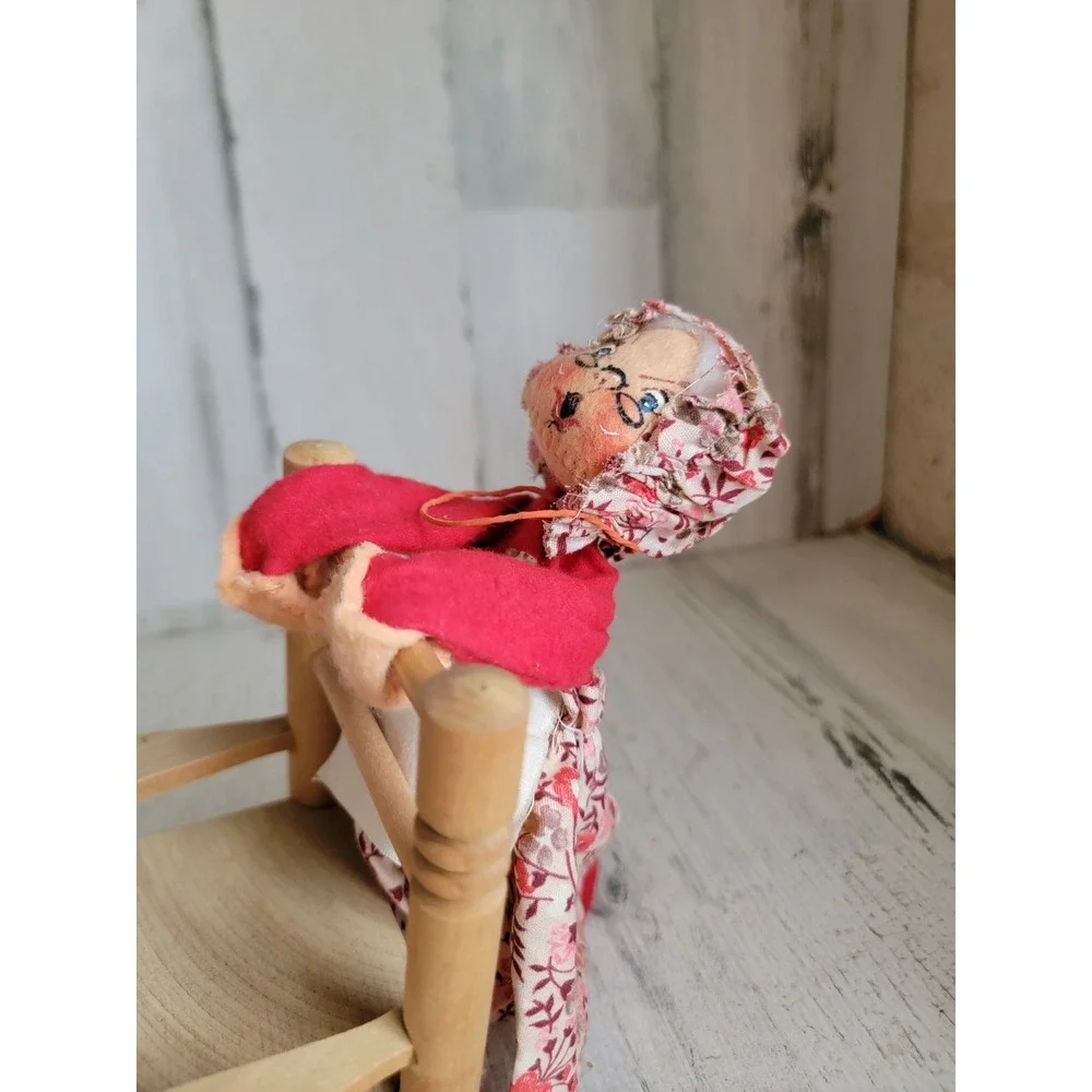 Annalee Mrs Claus chair vintage mobility doll vintage Xmas plush home